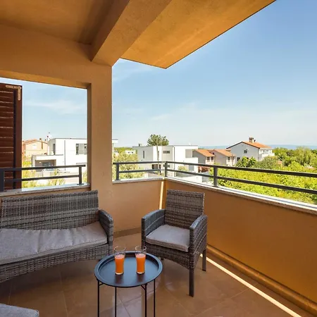 4 Guests In Medulin * Ližnjan