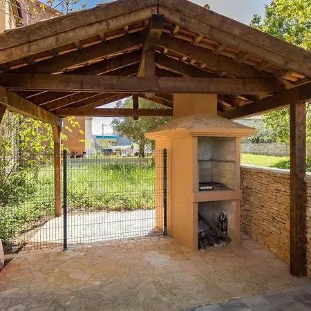 4 Guests In Medulin Apartamento Ližnjan