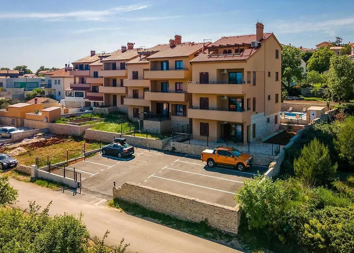 Apartment 4 Guests In Medulin Ližnjan